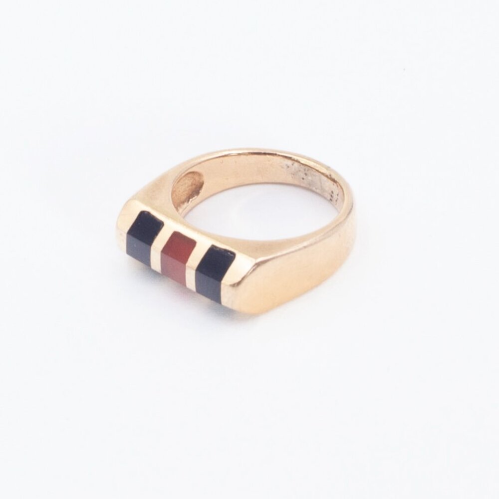 Vintage 14k gold with inlaid onyx and carnelian ring size 3.5